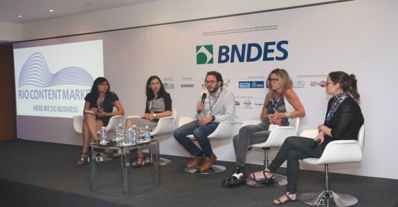 Meio e Mensagem Rio Content Market 09/03/2017 Com a Palavra Canais Latinos - Americanos esq p/ dir: Claudia Rodrigues Valencia ( CEO - Preciosa Media), Fidela Navarro ( Director - TV Azteca Internacional / Mexico), Alejandro Toro ( Co-production Director / Caracol - Colombia), Mercedes Reincke (Head of Content, Telefe / Agentina), Liliam Bernal ( Acquisitions Manager - Senal/Colombia)