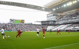 Corinthians fecha parceria com Uber para transporte de torcedores na Arena (Crédito: Alexandre Schneider/Getty Images)