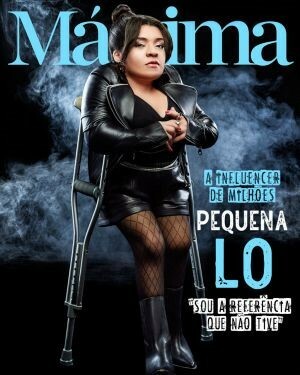 Pequena Lo estampa primeira edição das capas colecionáveis da revista Máxima