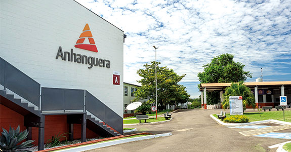 Sob a marca Anhanguera, Congna renova estrutura do grupo (Crédito: Marcos Kulenkampff)