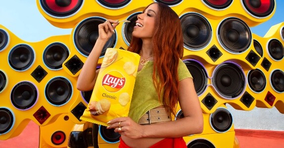 Anitta e Lays