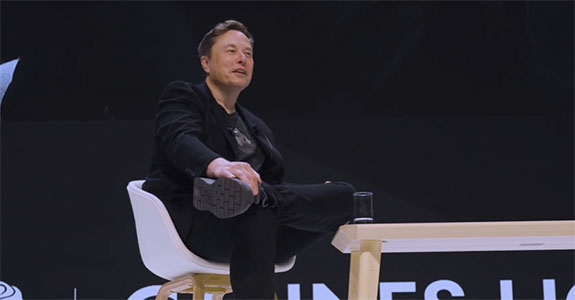 Elon Musk: copo meio cheio em relação à IA