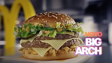 McDonald’s aposta em Big Arch, o maior sanduíche de seu cardápio