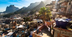 A relação das favelas e as marcas de material de construção