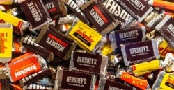 Mondeléz estuda comprar a fabricante de chocolates Hershey