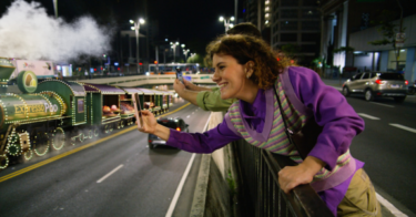 Pão de Açúcar leva trem de Natal à Avenida Paulista em ação de FOOH