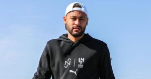 Neymar se apresenta aos torcedores na Vila Belmiro nesta sexta-feira, 31 (Crédito: Reprodução / Instagram)