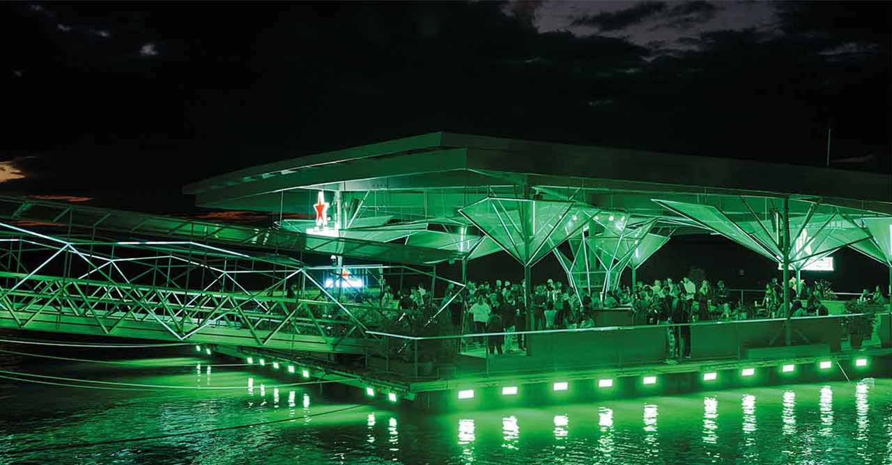 Floating Bar da Heineken em Porto Alegre