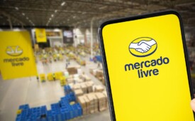 Mercado Livre publica estudo sobre comportamento de consumidor na sua plataforma (Créditos: Miguel Lagoa/Shutterstock)