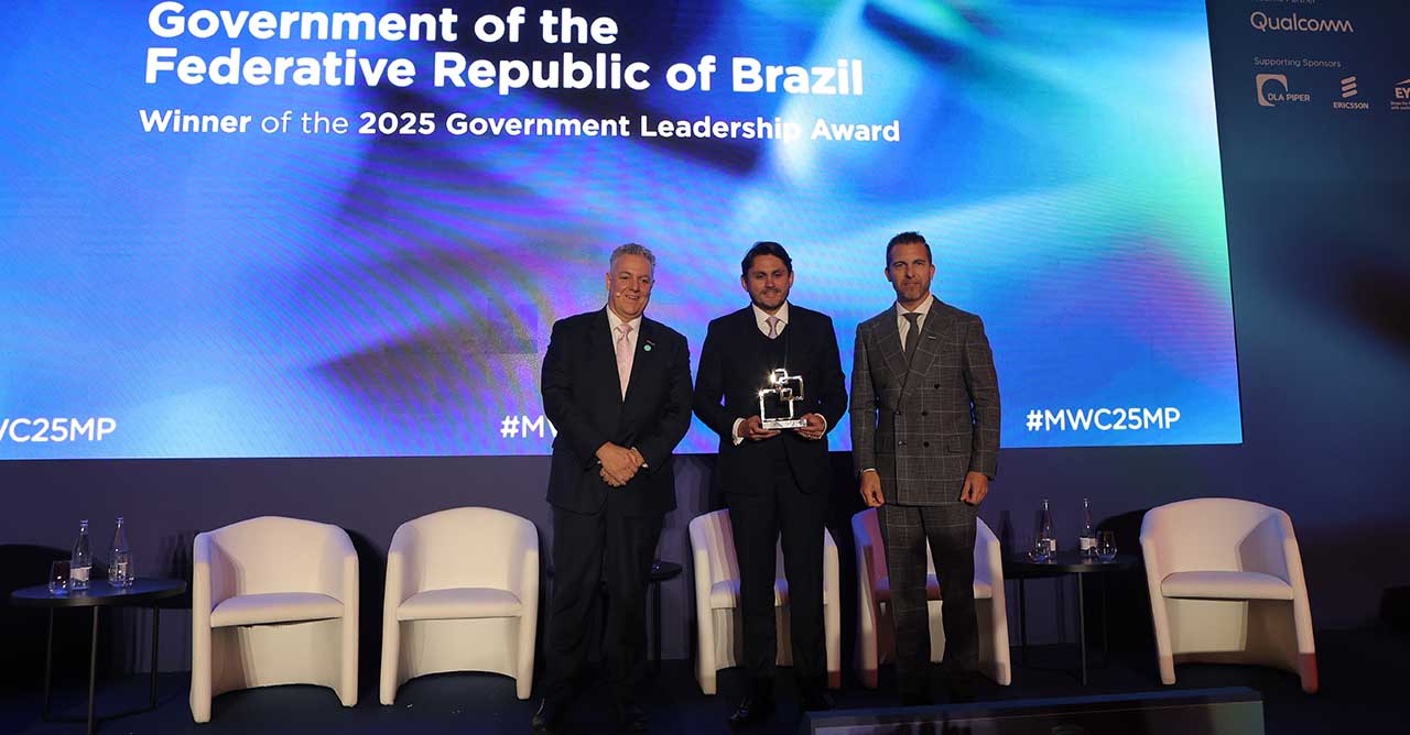 John Giusti (GSMA), Juscelino Filho (Ministério das Comnunicações) e Lucas Gallitto (GSMA)